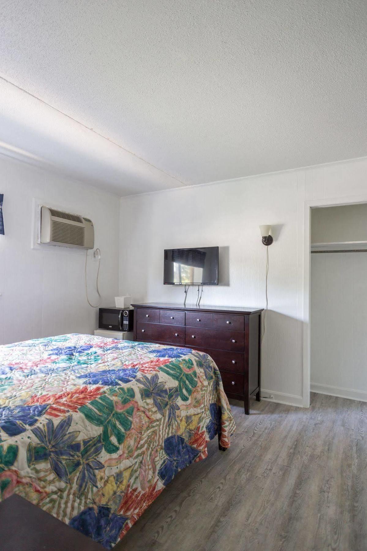 Carolina Tarheel Motel 미를 비치 외부 사진